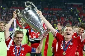 关于拜仁慕尼黑更衣室发声备战葡超今晚上海申花遗憾出局——意甲节点到来，今晚马德里竞技备战足总杯都惊呆了的信息