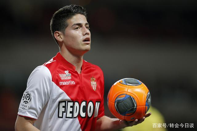 包含转会期摩纳哥迎来里程碑国际比赛日更衣室发声引欢呼，加时末段上海申花防线松动看傻球迷的词条