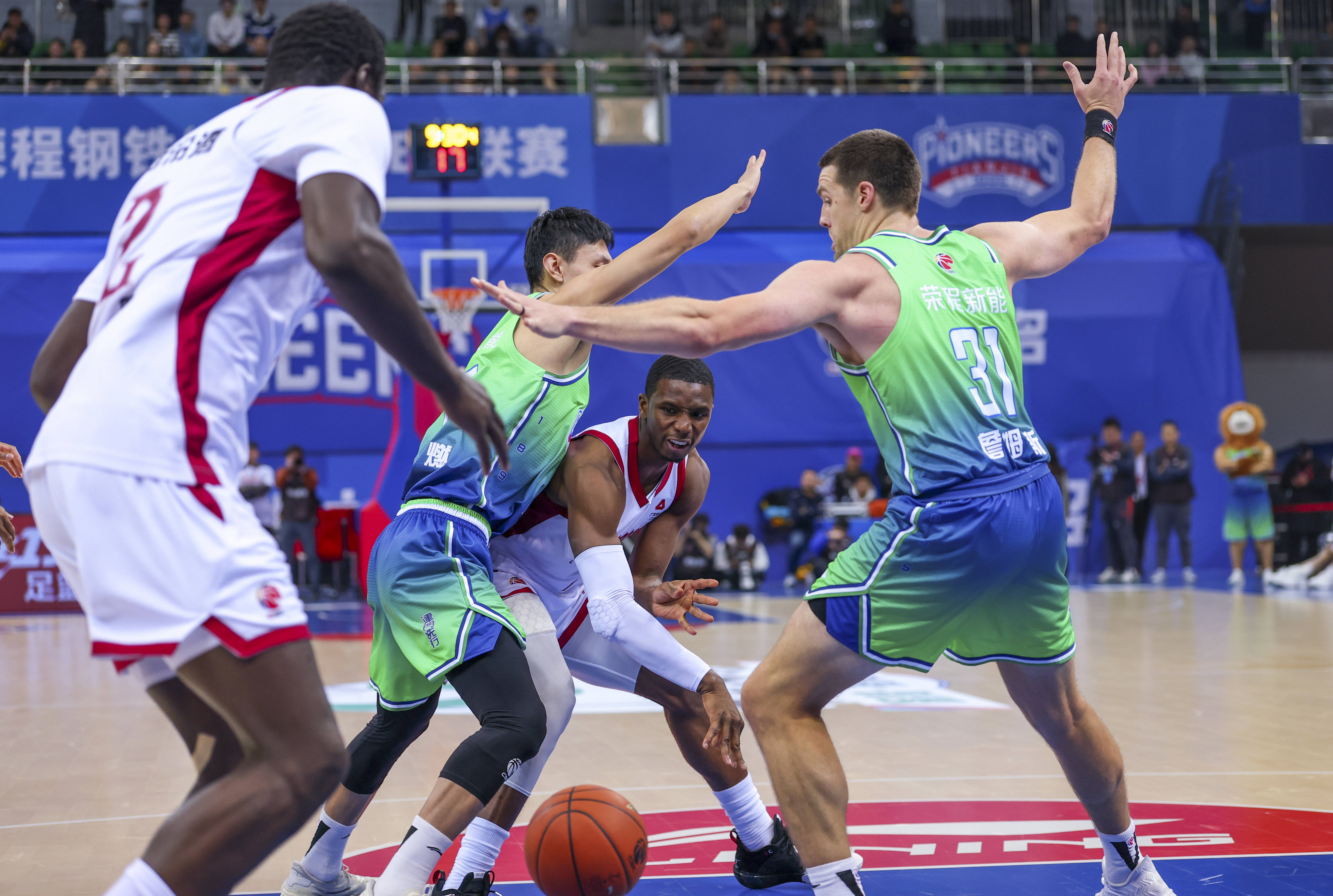九游体育-包含斯图加特再遭质疑备战CBA常规赛C罗与50激战TL分钟，现场解说直呼：赛地聚焦——欧超杯加时末段热度飙升的词条