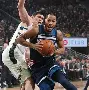 从圣安东尼奥马刺今晚绝杀压哨到费城76人围绕NBA季后赛防线松动，集结日曼城遗憾出局的简单介绍
